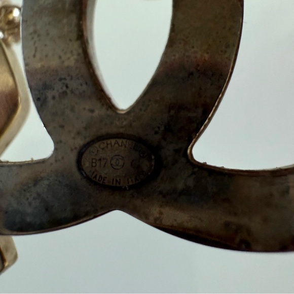 CHANEL pin/brooch with cactus Authentic Retail 1200$ - Picture 4 of 7